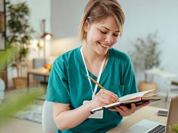 nurse preparing for oasis e1