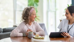 2 Women talking - Oasis E1 Cheat Sheet